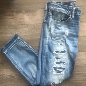 ⭐️SALE⭐️American Eagle Super Stretch Jegging Crop size 6